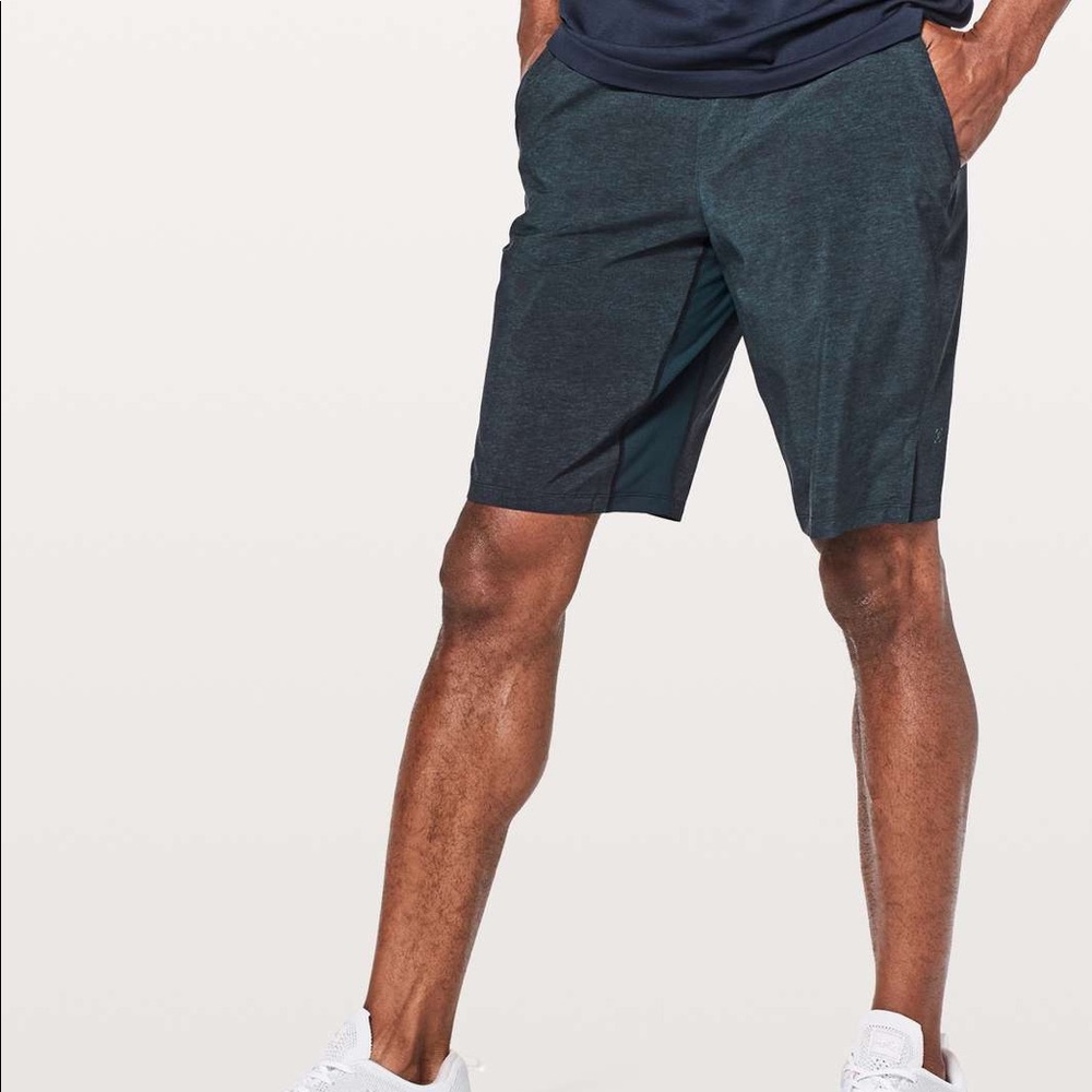 lululemon | Men's T.H.E. Shorts Linerless 11" Size Medium